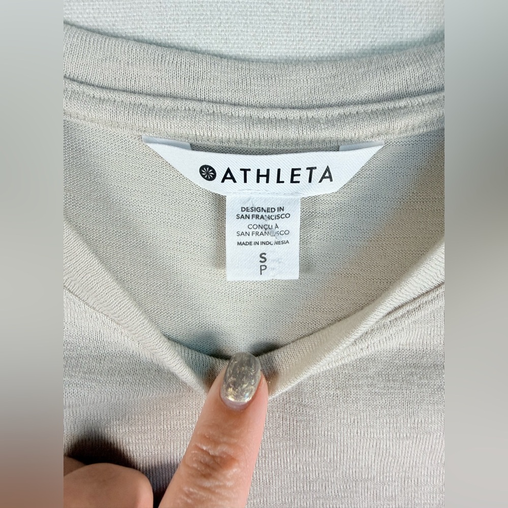 Athleta Breezy Muscle Tank Women’s Small Beige Sleeveless Crop Top - Picture 3 of 7